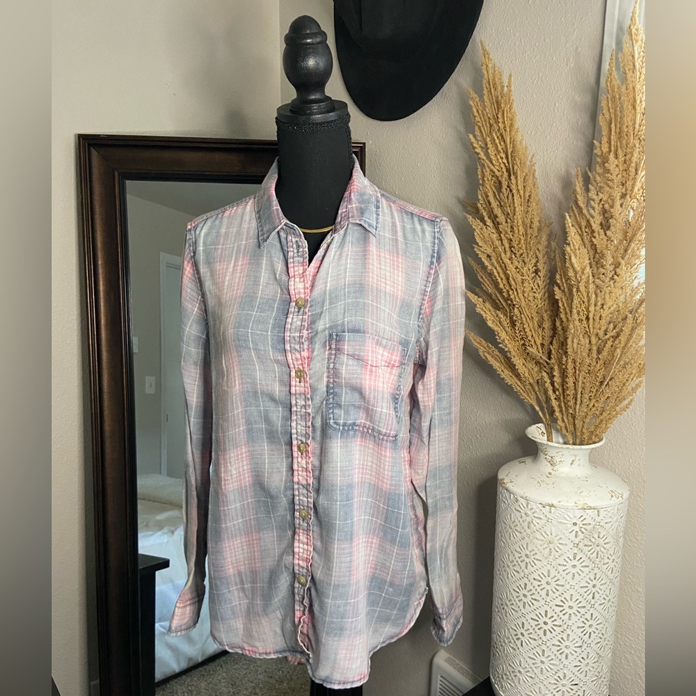 American Eagle faded wash flannel